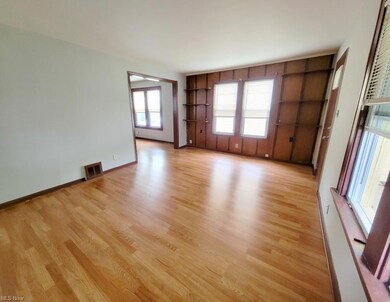 1544 Mapledale Rd, Wickliffe, OH 44092 - photo 6