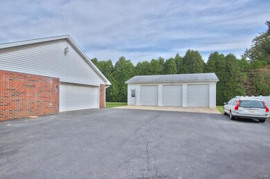 1881 Brookside Rd, Macungie, PA 18062 - photo 3