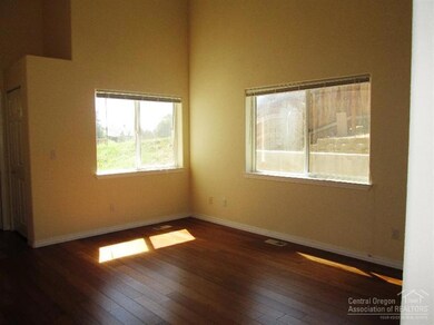 2105 SW 36th St, Redmond, OR 97756 - photo 3