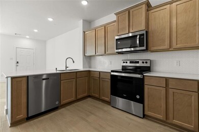 2215 Seven Oaks Blvd unit Bldg 7, Tomball, TX 77375 - photo 2