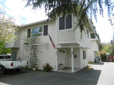 331 SE M St, Grants Pass, OR 97526 - photo 2