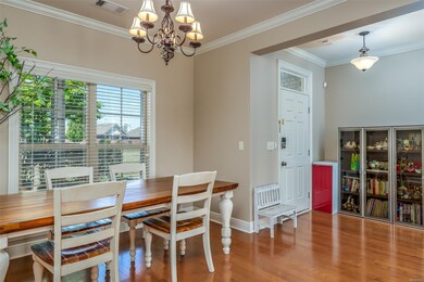 Foyer / Dining Room / Hardwood Flooring