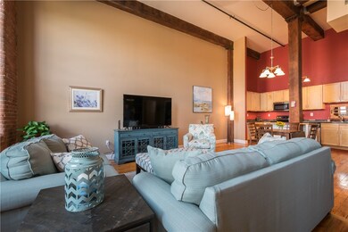 589 Atwells Ave unit 33F, Providence, RI 02909 - photo 3