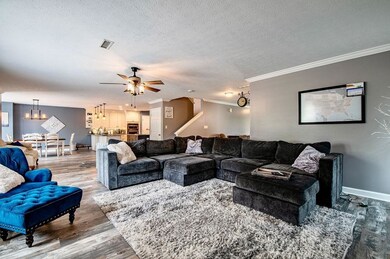 863 Moate Cir, Greenwood, IN 46143 - photo 7