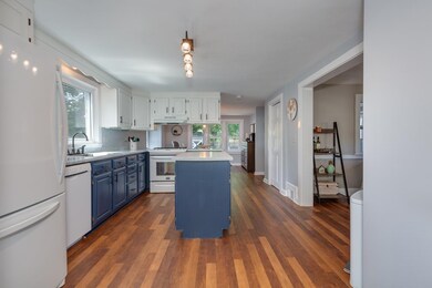 25 Sullivan St, Nashua, NH 03064 - photo 7