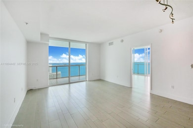 Quantum On the Bay unit 2615, Miami, FL 33132 - photo 2