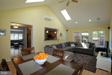 302 Kent St, Falls Church, VA 22046 - photo 4