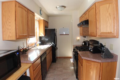 2817 2nd St, Moline, IL 61265 - photo 4