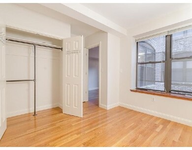 7 Henchman St unit 503, Boston, MA 02113 - photo 4
