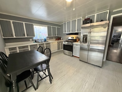 631 16th St, Tell City, IN 47586 - photo 3