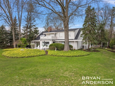 3150 Manhattan Ln SE East Grand Rapids M