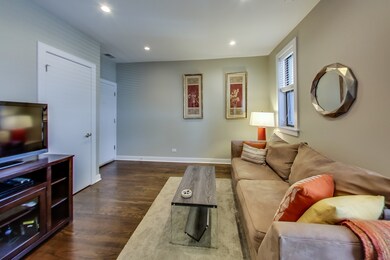 1510 W Roscoe St unit 2E, Chicago, IL 60657 - photo 5