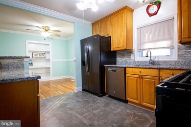 244 Elkton S, Laurel, MD 20724 - photo 4