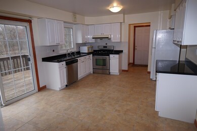 9 Hidden Pond Ln, Holmdel, NJ 07733 - photo 3