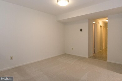 11248 Chestnut Grove Square unit 27, Reston, VA 20190 - photo 6