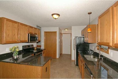 3010 Shadow Creek Ln, Des Moines, IA 50320 - photo 4