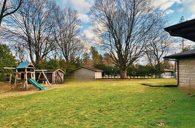 1405 Walton Ave, La Porte, IN 46350 - photo 4