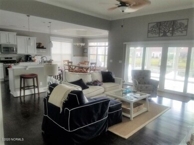 Living dining kitchen (2)