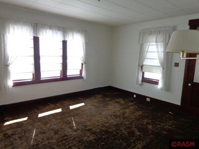 415 415 N 6th St, New Ulm, MN 56073 - photo 7