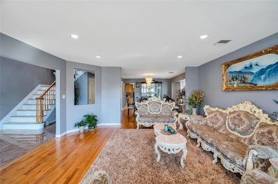 133 Wentworth Ave, Albertson, NY 11507 - photo 7