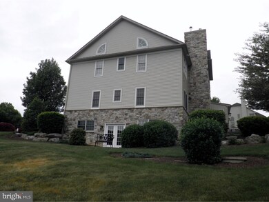 6501 Sweetbriar Ln, Zionsville, PA 18092 - photo 3