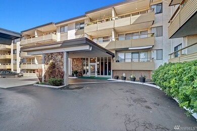 The Camelot Condominiums unit 310, Edmonds, WA 98020 - photo 3