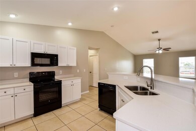 3009 NE 5th Ave, Cape Coral, FL 33909 - photo 7