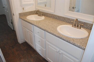 4219 Townes Forest Rd, Friendswood, TX 77546 - photo 7