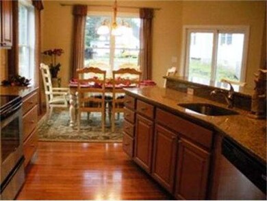 51 Morrison Dr unit 26, Londonderry, NH 03053 - photo 2