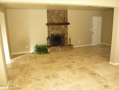 05-family room