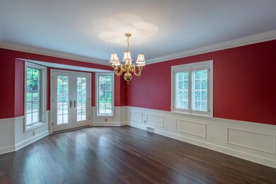 Formal Dining