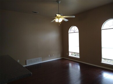 401 W Spring St, Weatherford, TX 76086 - photo 3