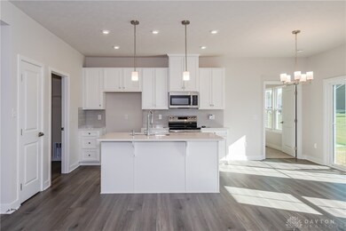 7055 Rivendell Cir, Centerville, OH 45459 - photo 6