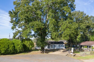 827 Fairmont-31