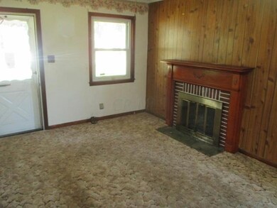 1611 FREBIS (22) living room reverse