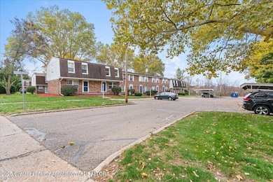 6226 Beechfield Dr unit 110, Lansing, MI 48911 - photo 4