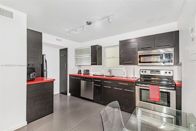 201 178th Dr unit 212, Sunny Isles Beach, FL 33160 - photo 3