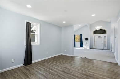 943 2nd St, Charleston, IL 61920 - photo 3