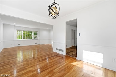 35 Brooktree Rd, East Windsor, NJ 08520 - photo 6