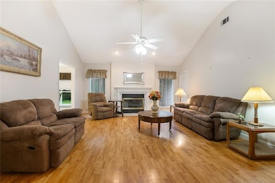 1019 Saint Peter St, Slidell, LA 70460 - photo 3