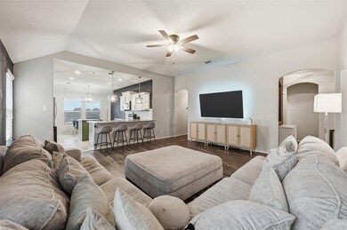 10329 Kingspoint Blvd, Fort Worth, TX 76140 - photo 4