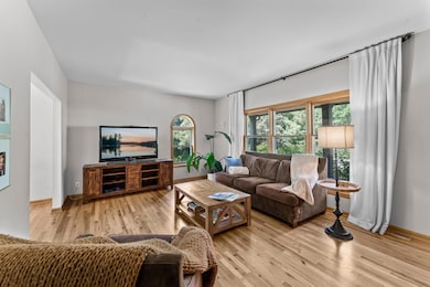 16101 Boulder Creek Dr, Minnetonka, MN 55345 - photo 2