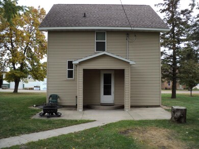 112 South St E, Eagle Bend, MN 56446 - photo 3