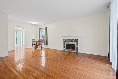 1725 Pickwick Ln unit 1725, Glenview, IL 60026 - photo 2