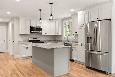 109 Thurlow St, Georgetown, MA 01833 - photo 4