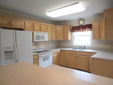 Large Kitchen with bar