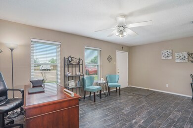 7726 Bailey Rd unit 28, Pearland, TX 77584 - photo 5