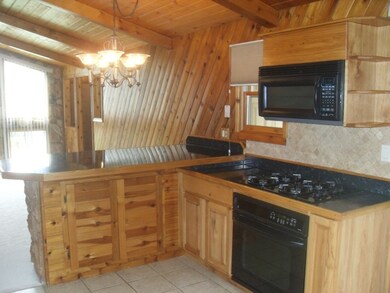 unlisted-address, Carpentersville, IL 60110 - photo 6