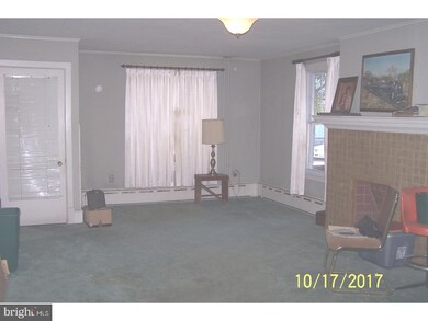 423 Pine St, Tamaqua, PA 18252 - photo 2