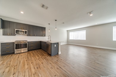 1618 W Lawndale Dr, San Antonio, TX 78209 - photo 4